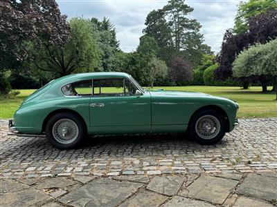 Aston Martin+DB2/4