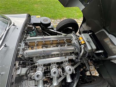 Jaguar+E Type