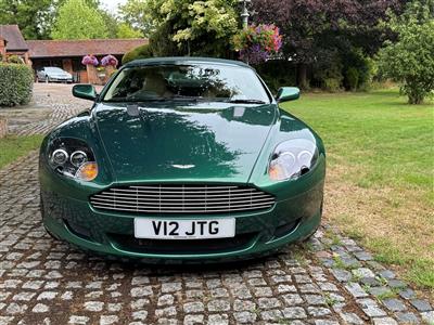 Aston Martin+DB9