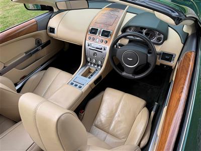 Aston Martin+DB9