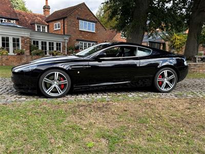 Aston Martin+DB9