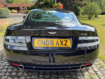 Aston Martin+DB9