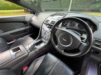 Aston Martin+DB9