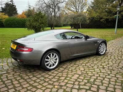 Aston Martin+DB9