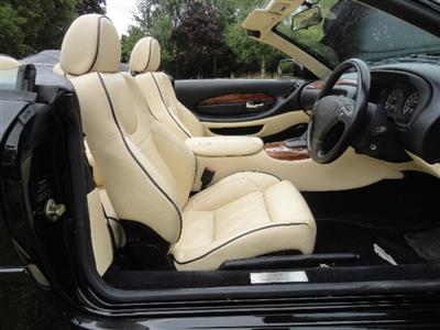 Aston Martin+DB7
