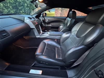 Aston Martin+Vanquish