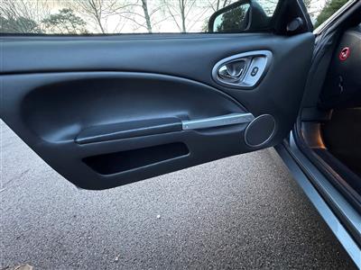 Aston Martin+Vanquish