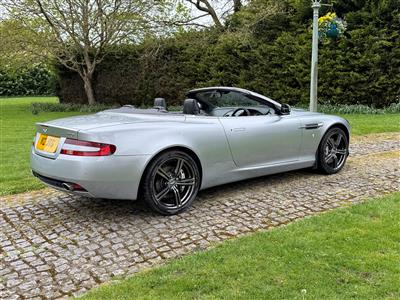 Aston Martin+DB9