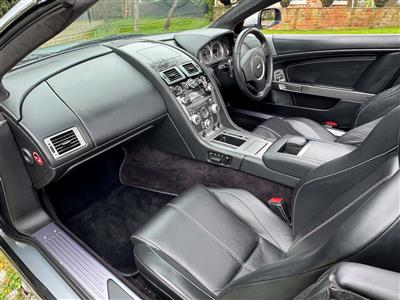 Aston Martin+DB9