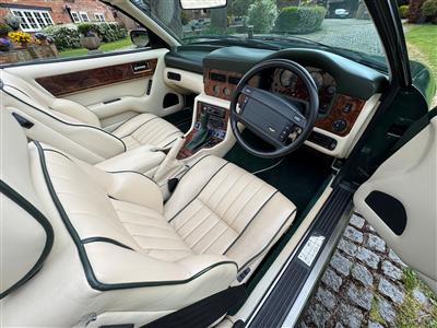 Aston Martin+Virage Volante