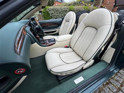 Aston Martin+DB7