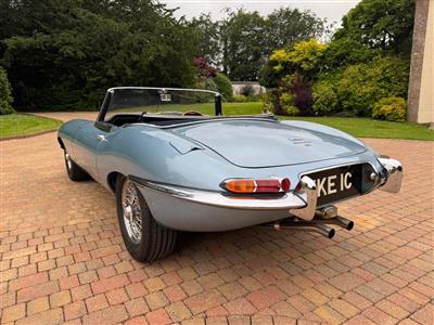 Jaguar+E Type