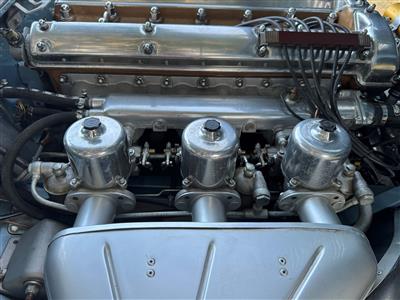 Jaguar+E Type