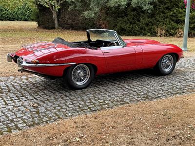 Jaguar+E Type