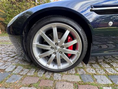 Aston Martin+DB9