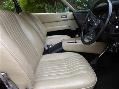 Aston Martin+V8 Saloon