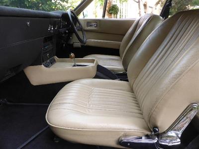 Aston Martin+V8 Saloon